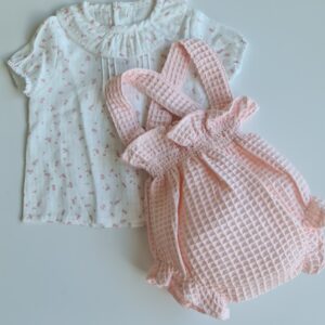 Conjunto dos piezas florcitas rosado